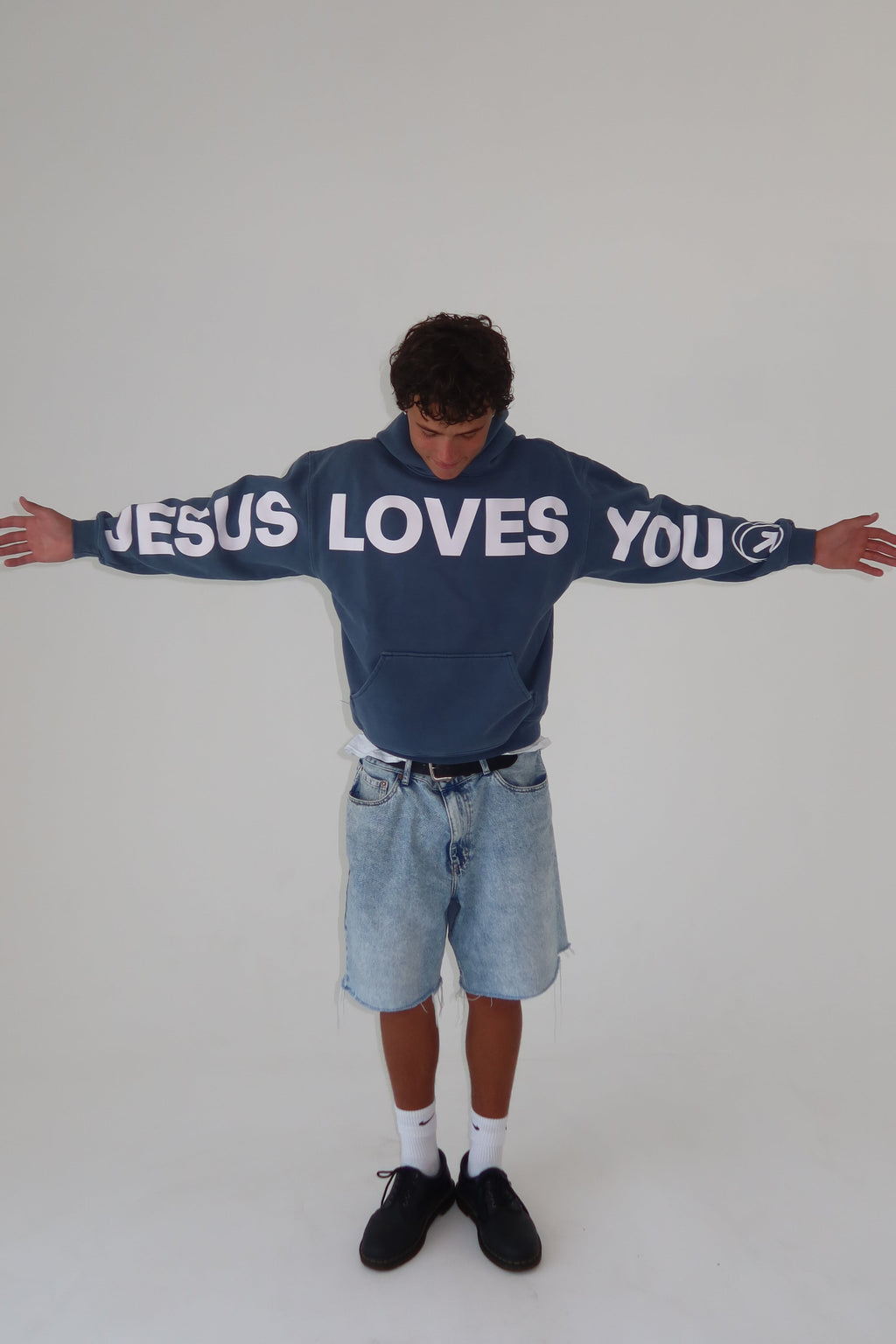 *PRE-ORDER* (9 WEEKS) - HUG HOOD | SEA