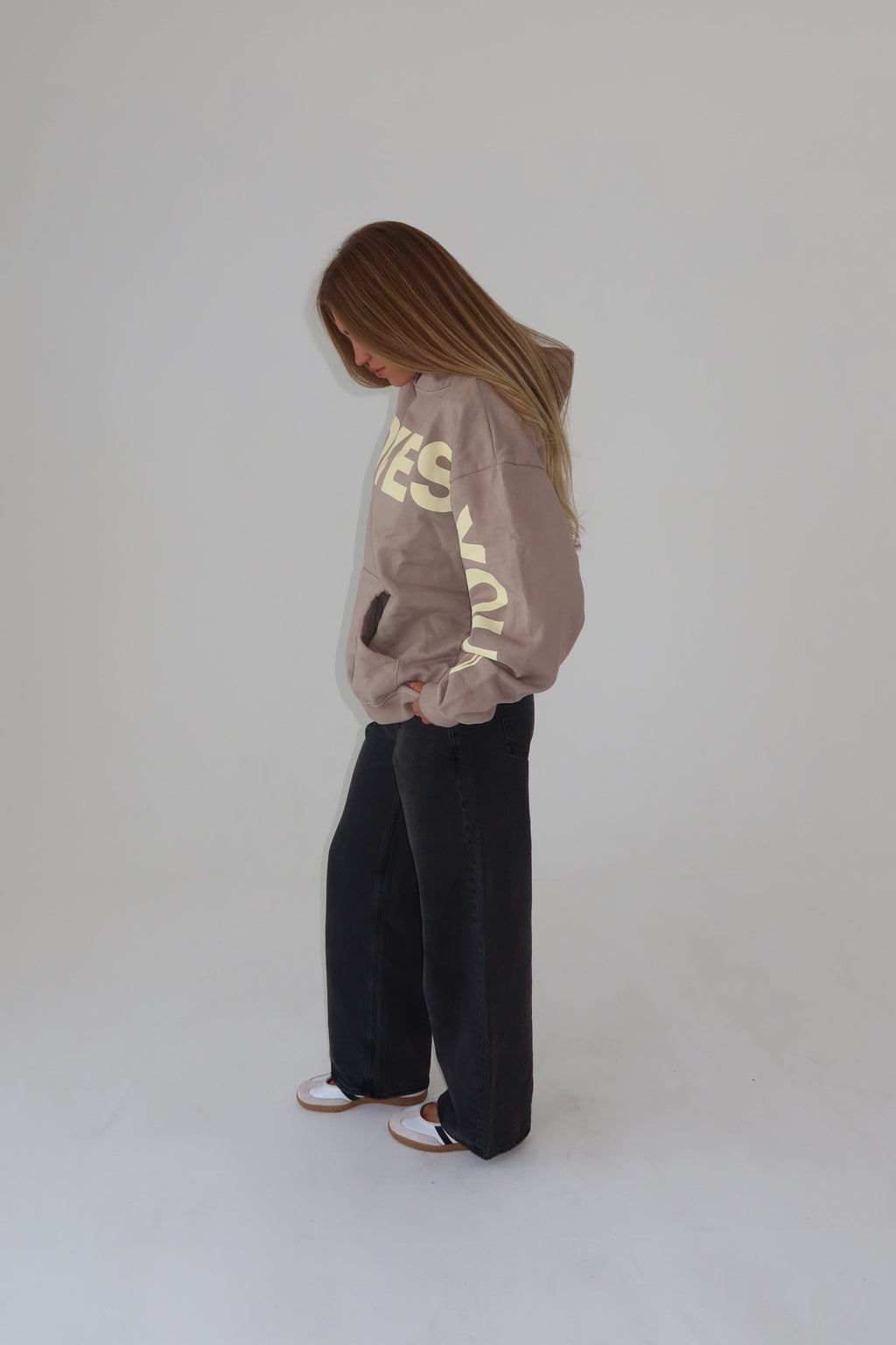 HUG HOOD | MANNA