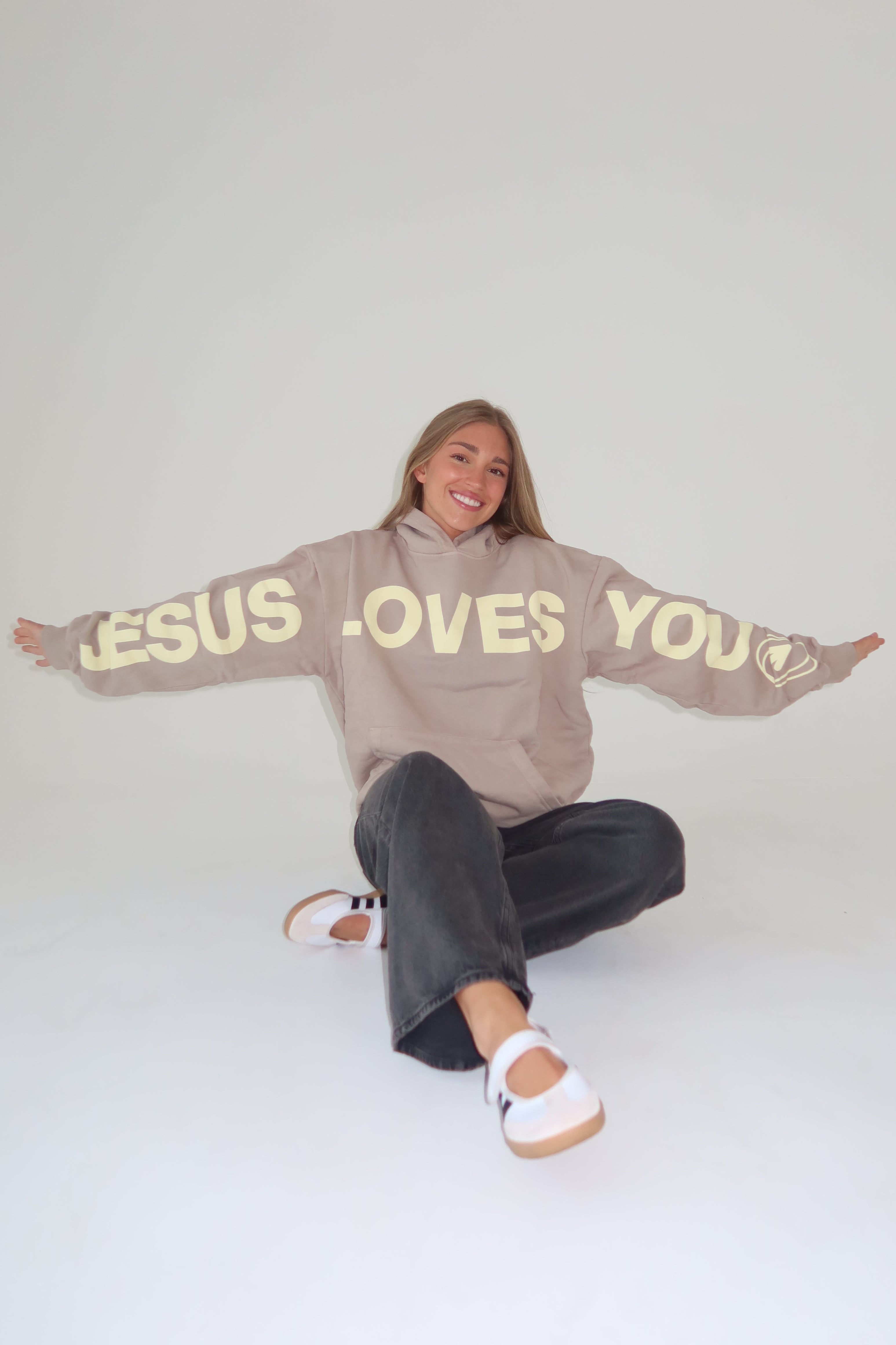 HUG HOOD | MANNA