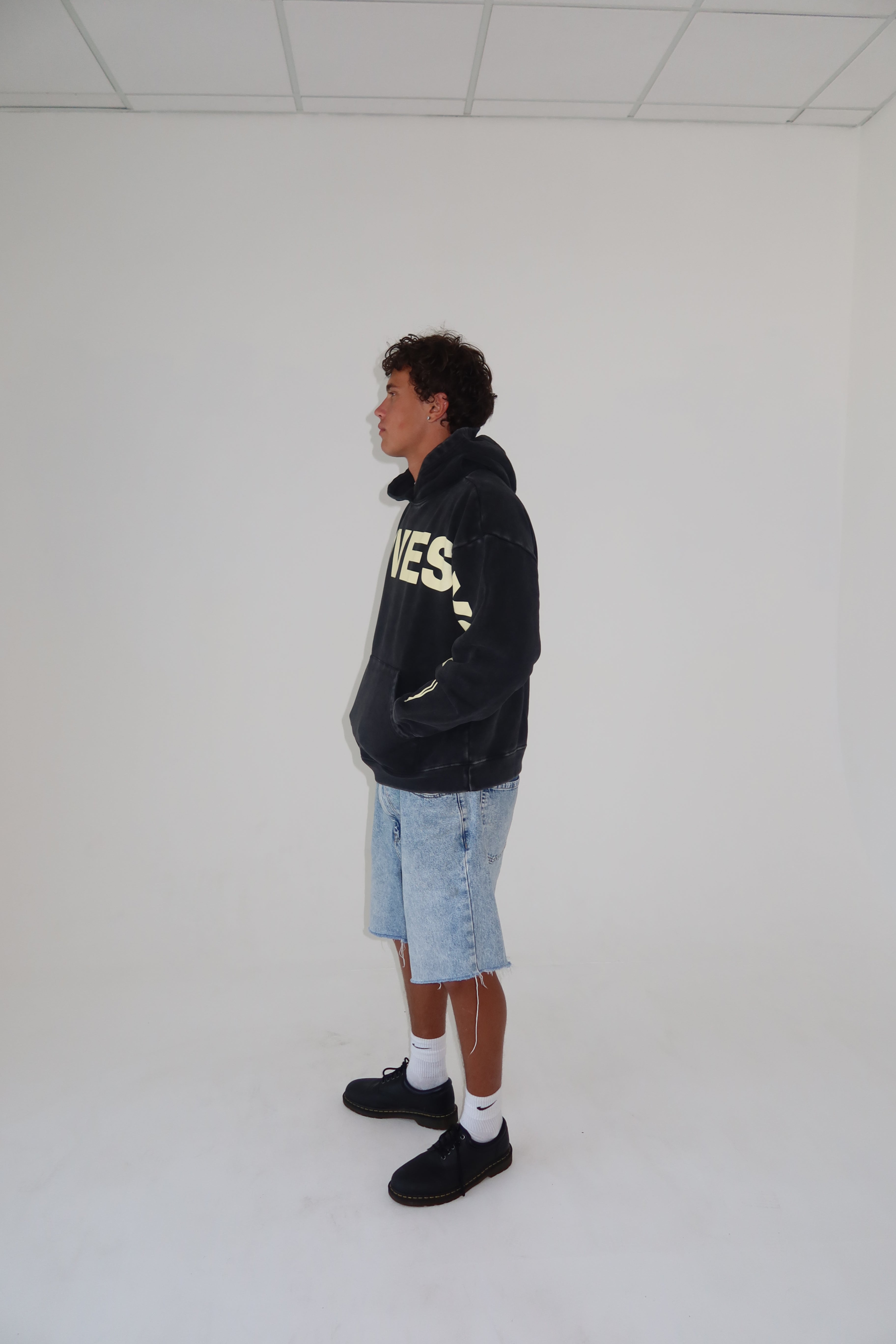 HUG HOOD | ASH