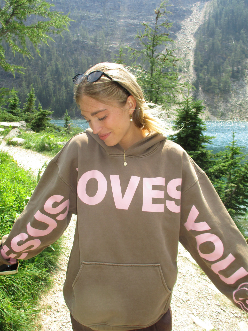 HUG HOOD | NEO