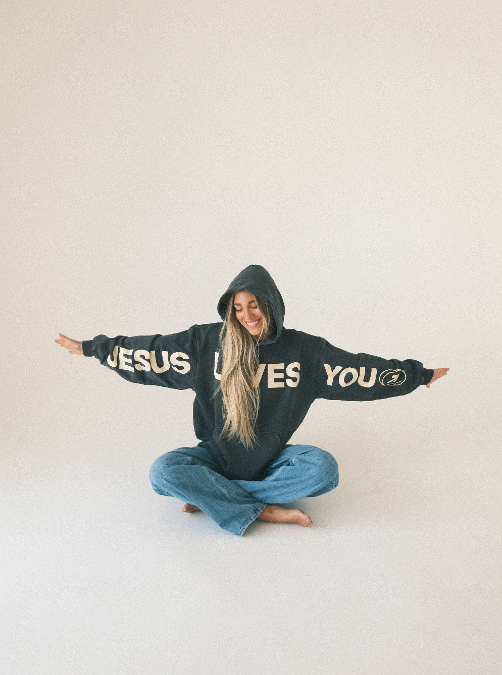 HUG HOOD | ASH
